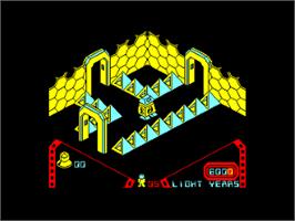 In game image of Alien 8 on the Amstrad CPC.