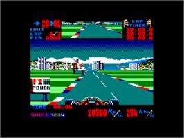 In game image of Super Monaco GP on the Amstrad CPC.