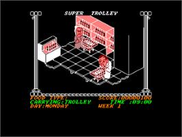 In game image of Super Trolley on the Amstrad CPC.