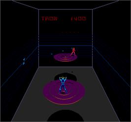 In game image of Discs of Tron on the Arcade.