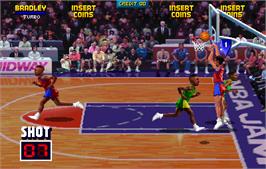 In game image of NBA Jam TE on the Arcade.