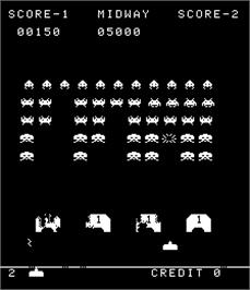 In game image of Space Invaders Deluxe on the Arcade.