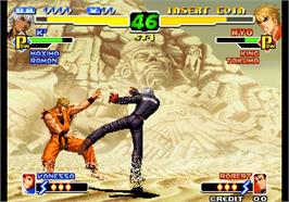 In game image of The King of Fighters 2000 on the Arcade.