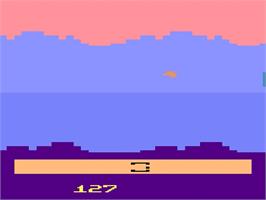 In game image of Star Wars: The Empire Strikes Back on the Atari 2600.