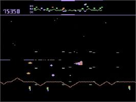 In game image of Defender on the Atari 5200.