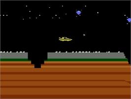 In game image of James Bond 007 on the Atari 5200.