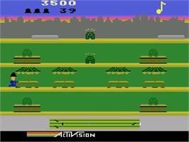 In game image of Keystone Kapers on the Atari 5200.