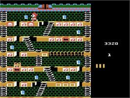 In game image of Mr. Do's Castle on the Atari 5200.
