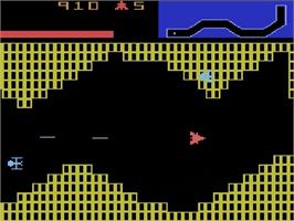 In game image of Vanguard on the Atari 5200.