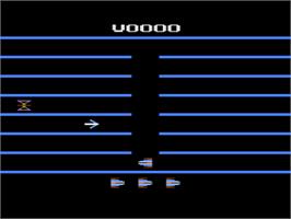 In game image of Turmoil on the Atari 8-bit.