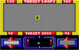 In game image of Loopz on the Atari Lynx.