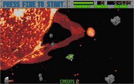 In game image of Blasteroids on the Atari ST.