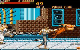 In game image of Final Fight on the Atari ST.