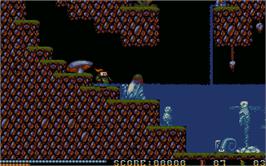 In game image of Flood on the Atari ST.