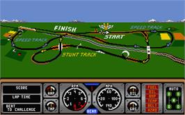 In game image of Hard Drivin' on the Atari ST.
