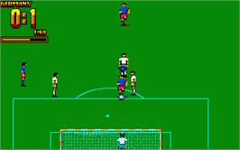 In game image of Rick Davis' World Trophy Soccer on the Atari ST.