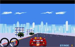 In game image of Turbo Out Run on the Atari ST.