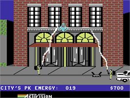 In game image of Ghostbusters on the Commodore 64.