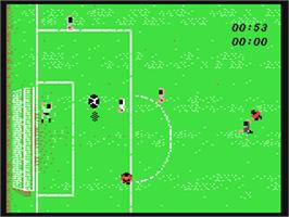 In game image of Manchester United on the Commodore 64.