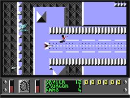 In game image of Parallax on the Commodore 64.