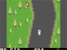 In game image of Spy Hunter on the Commodore 64.