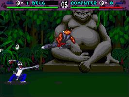 In game image of Brutal: Paws of Fury on the Commodore Amiga.