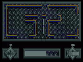 In game image of Loopz on the Commodore Amiga.