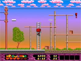 In game image of Rolling Ronny on the Commodore Amiga.