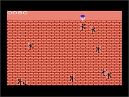 In game image of Siege on the Commodore VIC-20.