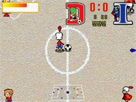 In game image of Dooly Soccer 2002 on the Gamepark GP32.