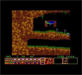 In game image of Lemmings: GFX IFF 1 on the MGT Sam Coupe.