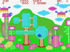 In game image of Fantasy Zone on the MSX.