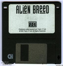 Artwork on the Disc for Alien Breed on the Microsoft DOS.