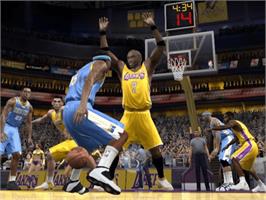 In game image of NBA 2K6 on the Microsoft Xbox.