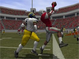 In game image of NCAA Football 2003 on the Microsoft Xbox.