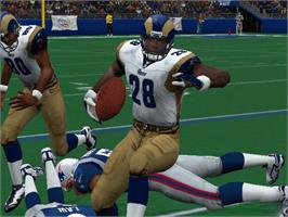 In game image of NFL 2K2 on the Microsoft Xbox.