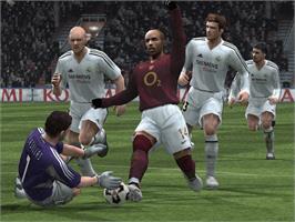 In game image of Pro Evolution Soccer 5 on the Microsoft Xbox.