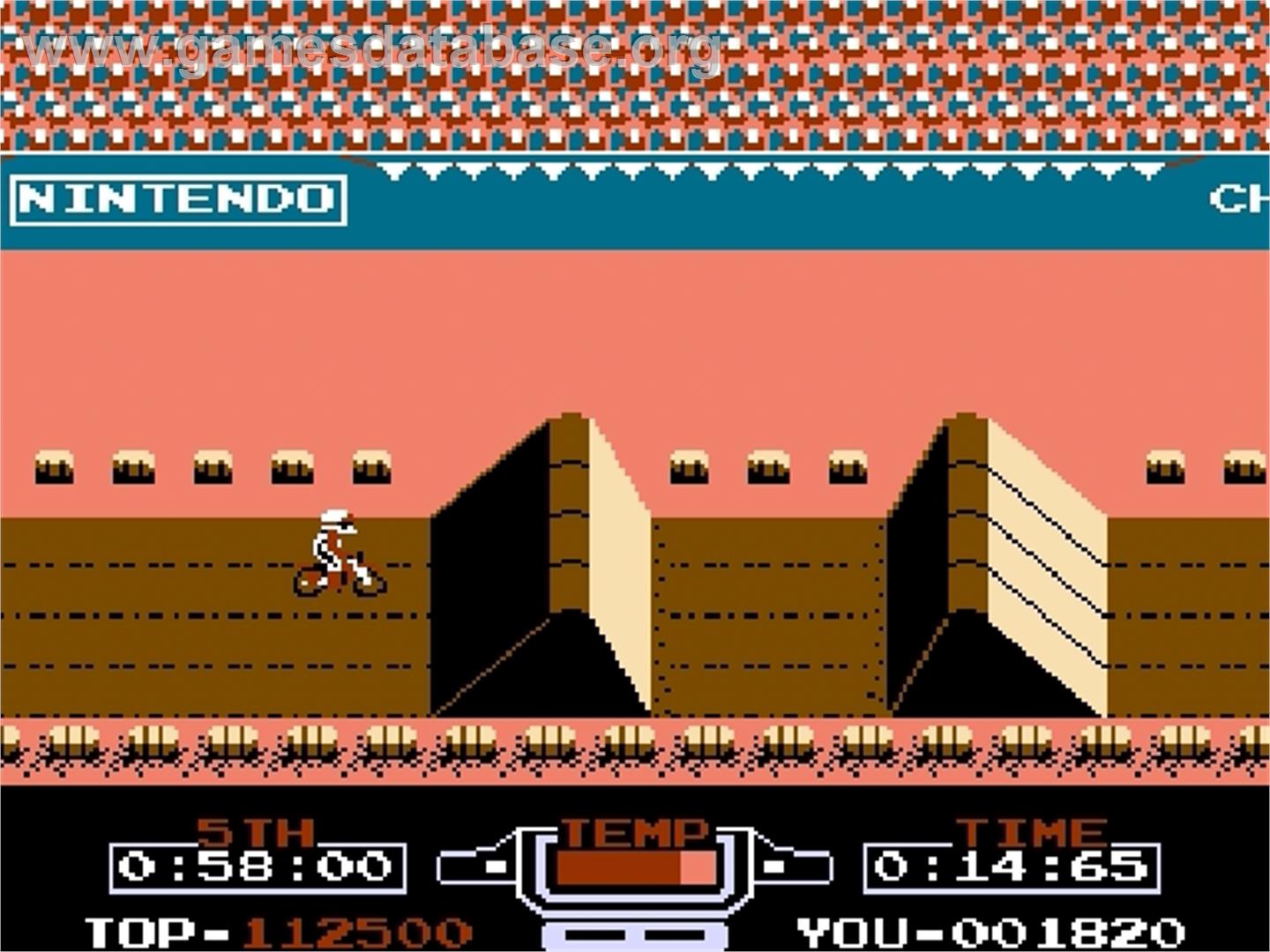 Vs. Excitebike - Nintendo Famicom Disk System - Artwork - In Game