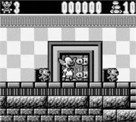 In game image of Krusty's Fun House on the Nintendo Game Boy.