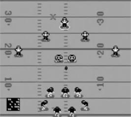 In game image of NFL Quarterback Club '96 on the Nintendo Game Boy.