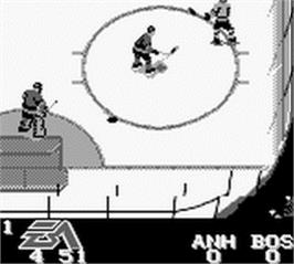 In game image of NHL Hockey '95 on the Nintendo Game Boy.