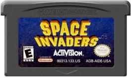 Cartridge artwork for Space Invaders on the Nintendo Game Boy Advance.