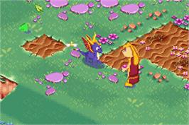 In game image of Spyro 2: Season of Flame on the Nintendo Game Boy Advance.