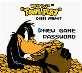 Title screen of Daffy Duck: Fowl Play on the Nintendo Game Boy Color.