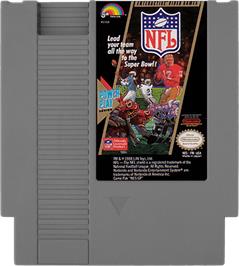 Cartridge artwork for NFL on the Nintendo NES.