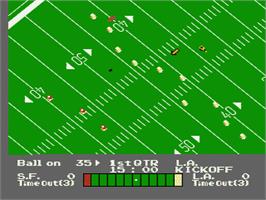 In game image of Play Action Football on the Nintendo NES.