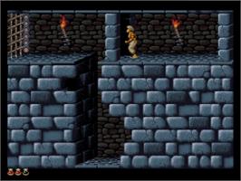 In game image of Prince of Persia on the Nintendo SNES.