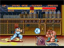 In game image of Street Fighter II Turbo: Hyper Fighting on the Nintendo SNES.