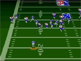 In game image of Troy Aikman NFL Football on the Nintendo SNES.