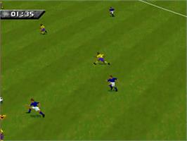 In game image of FIFA 96 on the Sega 32X.
